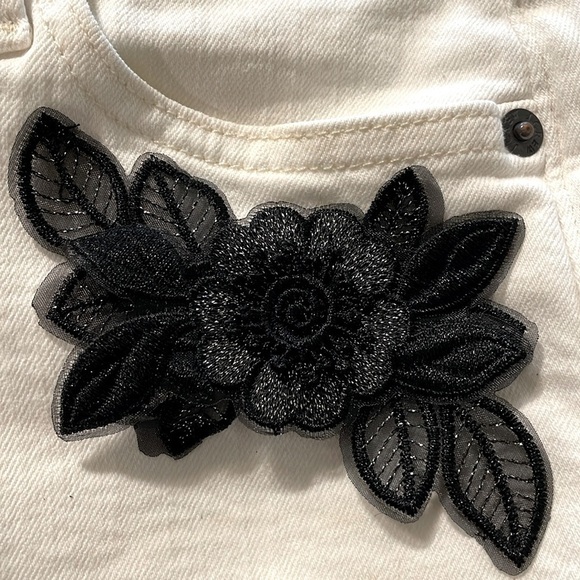 J.Crew Women’s Denim Short Size 26 Mid Rise White Stretch High Waist Floral - Picture 5 of 12